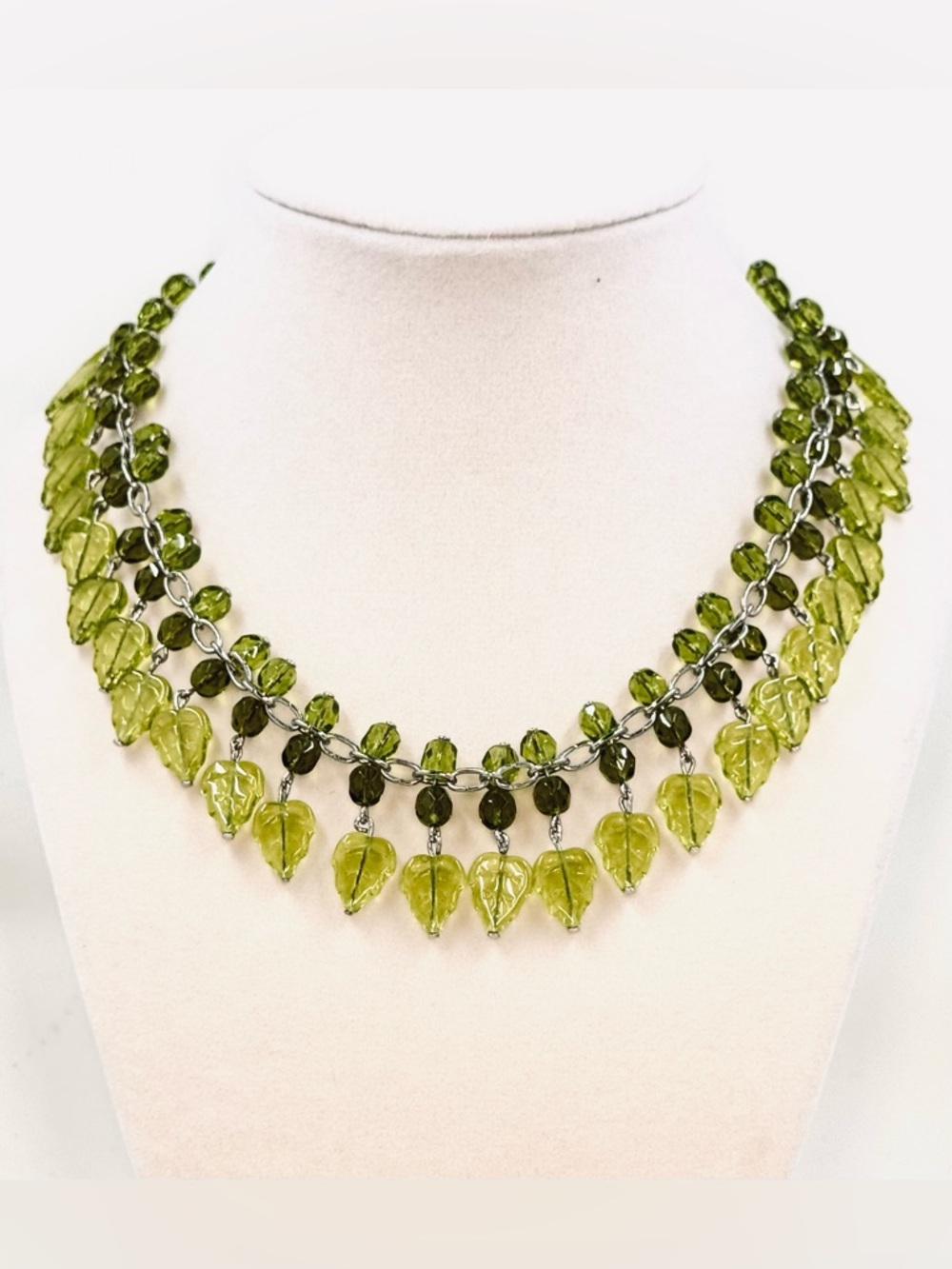 RARE Vintage Joan Rivers Signed Silver Tone Green Leaf Necklace Choker 15-17”